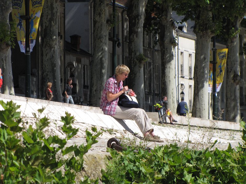 pauze_boulevard_loire.jpg - De boulevard langs de Loire levert wel een lekker rustplaatsje op.