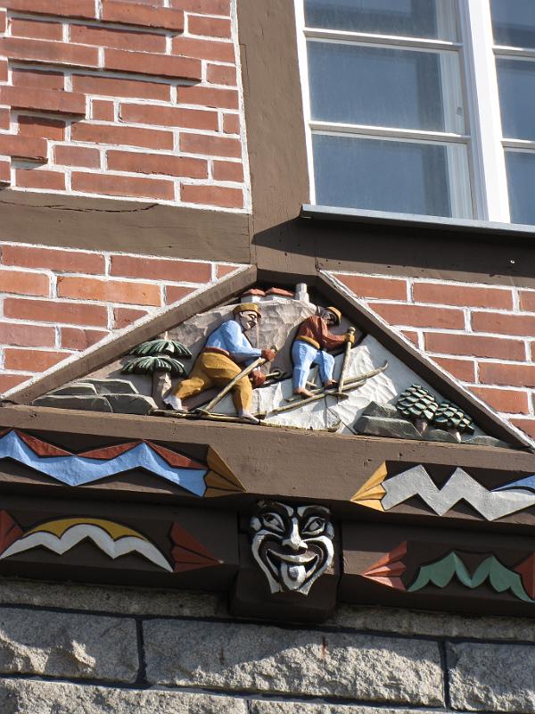 schierke_detail_gemeentehuis.jpg - Detail van één van de gevelstenen van het gemeentehuis van Schierke.