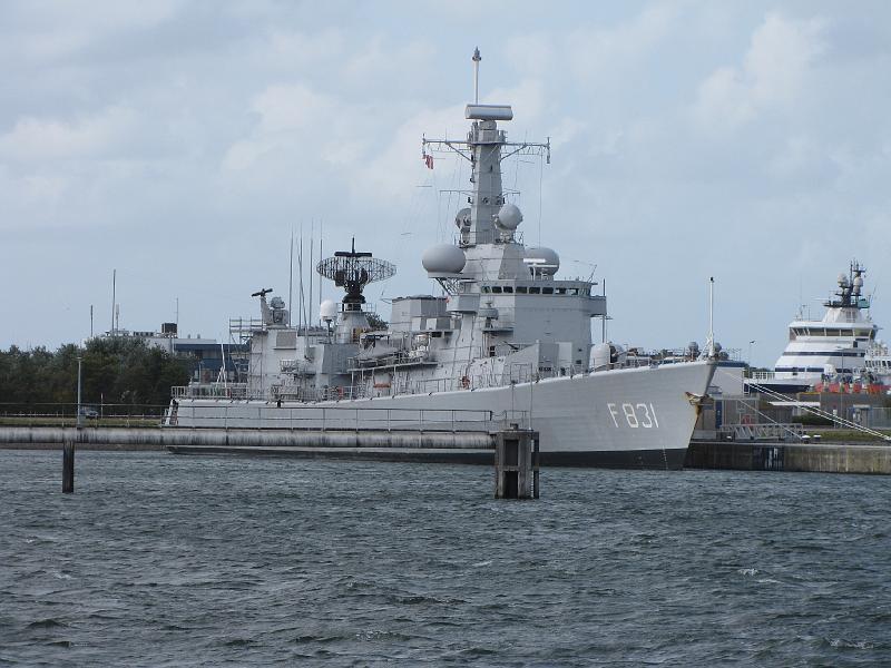 van_amstel.jpg - Net als de Van Speijk een Multi-purpose fregat, F831 Hr. Ms. Van Amstel.