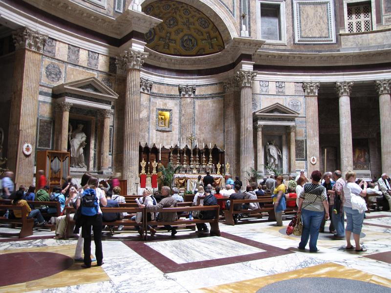 pantheon_interieur.jpg - Interieur van het Pantheon.