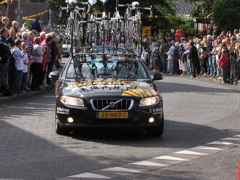 vuelta_vacansoleil_materiaalwagen.JPG - Ploegleidersauto van VacanSoleil.