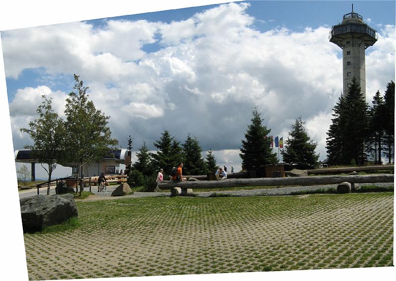 hochheideturm_ettelsberg_willingen.jpg - Top van de Ettelsberg bij Willingen met de hochheideturm. De wandeling van een kleine 20 km kan beginnen.